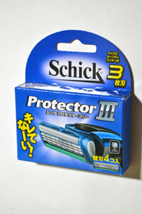 新品 Schick ProtectorⅢ シック プロテクタースリー 替刃 4コ入り 3枚刃 PRTI-4 プロテクターシリーズ ボディケア カミソリ 未使用 即決
