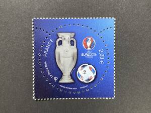 外国切手（未使用）フランス 2016年発行 サッカーヨーロッパ選手権2016（ユーロ2016）単片1枚 （円形・表面特殊加工・星形目打ち）