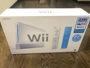 【新品】Wii 本体 Wiiリモコンプラス2個 Wiiスポーツリゾート同梱 任天堂 RVL-S-WABGwii sports resort【送料無料】