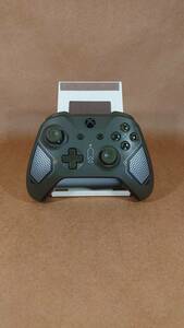 動作品 Xbox One ワイヤレス コントローラー Model 1708 Combat Tech Wiress Controller 632