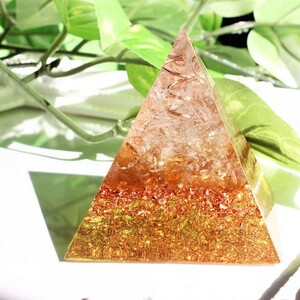 ピラミッド型Ⅱ オルゴナイト シトリン 5ｘ5ｘ5㎝