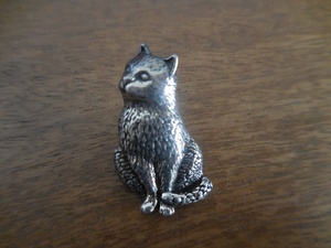 フランス☆古いピンズ 【猫 シルバー (1) 】ピンバッジ ピンバッチ PINS ねこ ネコ