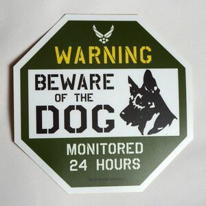 猛犬注意　ステッカー　シェパード　軍用犬　警察犬