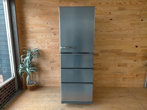 未使用展示品◎AQUA アクア 冷凍冷蔵庫 Delie AQR-V43K 430L 4ドア W大容量冷凍室 ファミリー 家電　１