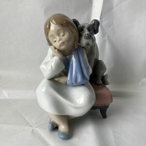 リヤドロ　ＬＬＡＤＲＯの人形　女の子　犬　椅子　１９８９年スタンプ　品番５７０６　１円スタート