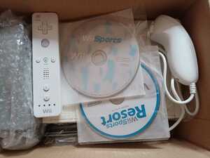 Wii 本体ソフト8点セット　リモコン 動作品　マリオカート　Wiiリゾート、スポーツ