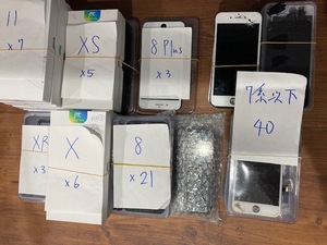 iPhone用ジャンクパネル85枚 ガラス割れの有無混在 iPhone11,XR,XS,X,8Plus,8等