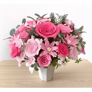 ピンクのグラデーション☆キュートな薔薇と小花のフェルトフラワーアレンジメント★プレゼント ギフトにも