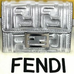新品未使用 FENDI カードケース シルバー系 8M0416 正規品