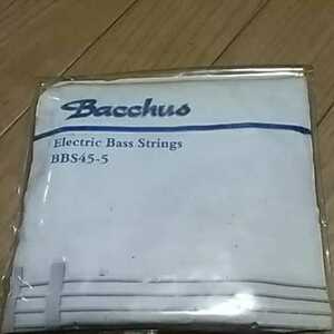 Bacchuo 5弦ベース、ストリングす