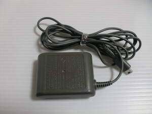 任天堂　純正品　ニンテンドー DS lite 用　充電器　ACアダプター USG-002　NINTENDO　簡易クリーニング・動作確認済み DSlite