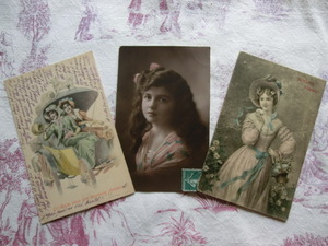フランス・アンティーク　古いポストカード・絵葉書　イラスト風女性２枚と少女のポートレート１枚