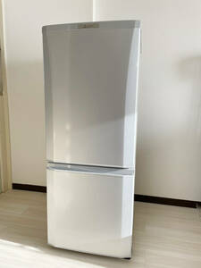 三菱 2020年製 146L MR-P15E-S1 ノンフロン　冷凍冷蔵庫 2ドア ガラスシェルフ　右開き 中古