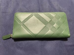 バーバリー BURBERRY 長財布 ラウンドファスナー 緑 グリーン