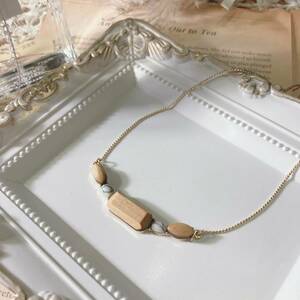 未使用品　ゴールドネックレス　ウッド　ハウライト　タグ付き　Gold jewelry japan Vintage necklace accessories 0079
