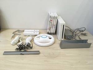 《HK531》Wii 任天堂 RVL-001 本体 + 付属品 （ヌンチャク ソフト ハンドル など）