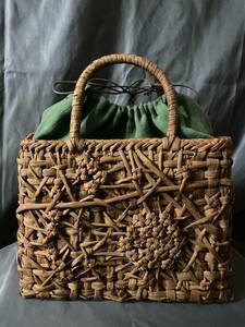 白川郷産　サイズＬ　職人手編み　沢皮　1番皮荒編み　花編み向日葵　山葡萄籠バッグ