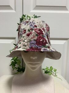ハンドメイド　大きめ　リバーシブル　ハット　帽子　バケットハット　おしゃれ　個性的　素敵　薔薇　バラ　ローズ