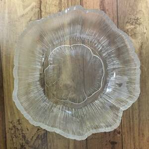 ガラス 大鉢 花形 花柄 アンティーク レトロ 和食器 盛皿 ガラス製 透明 シンプル