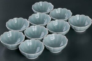 【うつわ】『 青白磁輪花小鉢 向付 10客 10070 』 10個組 料亭 日本料理 懐石 会席 和食器 醤油皿 うつわ 器 焼物 陶器 磁器 陶磁器