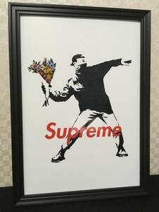 470(送料185円)　Supreme シュプリーム バンクシー Banksy インテリア オマージュ パロディ ポップアート ポスター A4 額付き