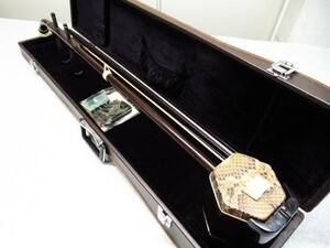 蘇州二胡 敦煌牌 上海民族楽器 弦楽器 蛇皮 本皮 ハードケース付き 全長約80cm 管理4Y0807D