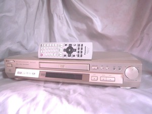 日本製フリフリ機　Panasonic DVDプレーヤー　DVD-RV70　リモコン付属　No.21