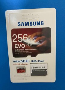 256GB　マイクロSD カード　micro SD card　SAMSUNG BZ 95