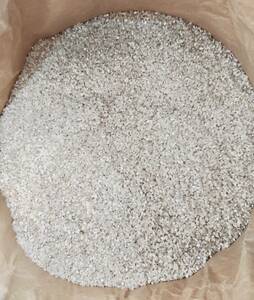 国内産◎やけ米 変色米 くず米 砕米 飼料米 餌 24kg 全国送料無料 ペットのエサ えさ 飼料 にも
