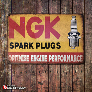 ブリキ看板 20×30㎝ NGK SPARK PLUGS NGKスパークプラグ ガレージ スチール アンティーク アメリカンインテリア 世田谷ベース 新品