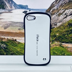 【訳あり】iFace iPhone 7/8/2020Se ケース 耐衝撃　新品 H01