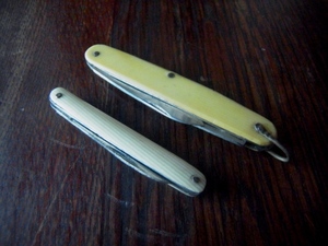 古いナイフ　2本まとめて　小刀　折りたたみ　昭和レトロ　珍品　稀少品