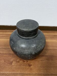 時代 古錫 大茶壺【御錫師 貞左門】?在銘 茶壷 大茶心壺 錫 茶入 煎茶道具 茶器 茶具 古玩 古美術 骨董品 蔵出し 高さ約20cm 重さ約1.8kg