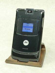 【日本未発売カラー/新品】Motorola モトローラ　　マットブラック　ACアダプタ付き　M702iSが好きな方に　SIMフリー　送料無料