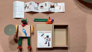 ドイツ製 木製玩具 木のおもちゃ ケルナースティック フィグーレン KELLNER STECK FIGUREN 胴体が時計 着せ替え（カエルと熊）箱入り