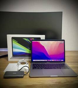 【中古 極美品】MacBook Pro 13インチ 2020年 スペースグレイ TouchBar MJ123J/A [M1チップ 8コア 16GB/SSD：1TB] おまけ付きハブ,ケース
