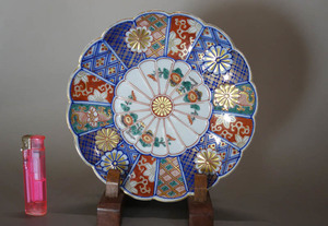 古美術 積善堂 九谷焼 大聖寺伊万里 奇玉宝鼎之珍 色絵 金蘭手 菊形 中皿 菊文 輪花 唐草紋 AA57