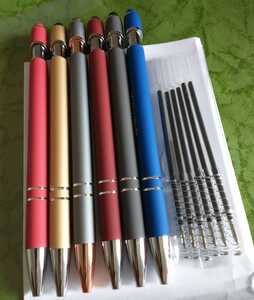 新品　タッチペン付　６色ボールペン　6本と専用替芯6本