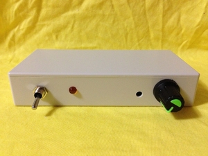ＡＭステレオトランスミッター (DDS周波数可変・横型・送信機) 90年代のコンポ/ラジカセ/SRF-M100などに