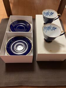 未使用/香蘭社 カップ&ソーサー 食器 有田焼 日本製 瑠璃 薔薇 バラ 箱付き 稀少