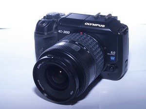OLYMPUS E-300 レンズセット　新同品　撮影動作確認済み ショット数奇跡の144枚　送料無料