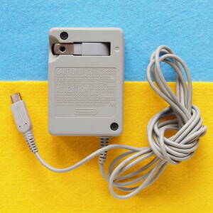 純正品 WAP-002 Nintendo DSi 3DS 2DS 用電源アダプター　#DSし
