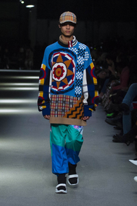 美品 ★ バーバリー BURBERRY 2018AW ランウェイ登場 ボトルネック デザイン ニット セーター(S) オーバーサイズ ★ 目を引くセーター