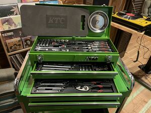 美品使用少ないです！ 工具セット KTC工具セット 限定 板ラチェ ライムグリーン フルセット 工具箱