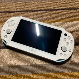 PS Vita PCH-2000 ライトブルー ホワイト 本体のみ