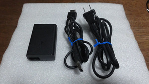 ●PSVita PS Vita PCH-1000 1100 ACアダプタ + USBケーブル PCH-ZAC1 純正品●