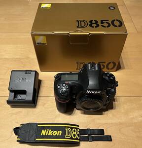 【並品】 ニコン Nikon D850 ボディ（おまけ：RRS(really right stuff) アルカスイスLブラケット付き）
