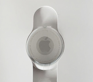 1年保証付（2023年11月まで）新品 Apple AirTag 本体 アップル エアタグ