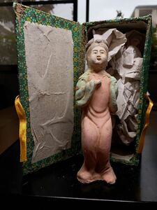 113唐三彩「唐代仕女」女人像 人物像俑 置物 焼物 古美術品唐時代 旧家蔵出 中国古美術 古美術品