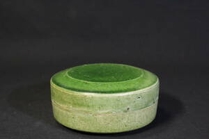 【龍相園】　唐三彩緑釉肩張形大香合　茶道具　　(唐時代)　　本物保障品